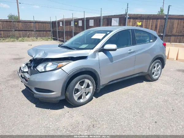 3CZRU6H34HG704149 2017 HONDA HR-V - Image 2