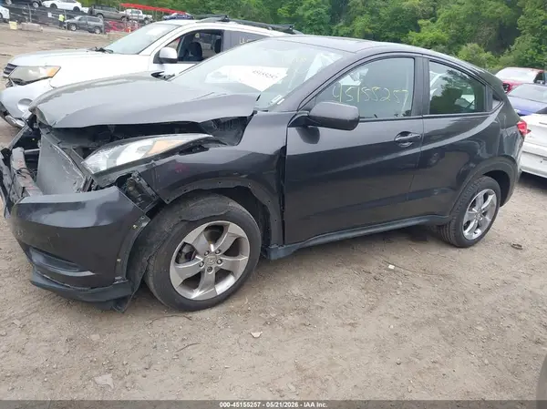 3CZRU6H34HG704619 2017 HONDA HR-V - Image 2