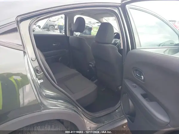 3CZRU6H34HG704684 2017 HONDA HR-V - Image 8