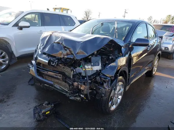 3CZRU6H34HG705401 2017 HONDA HR-V - Image 2