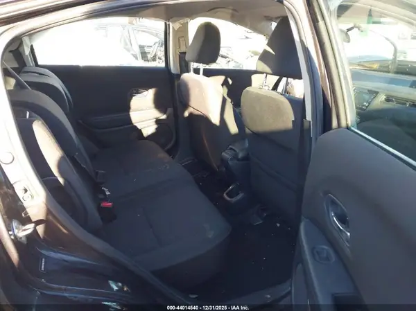 3CZRU6H34HG705401 2017 HONDA HR-V - Image 8