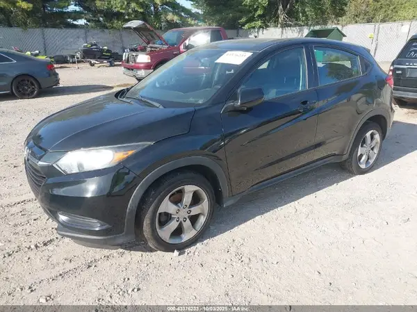 3CZRU6H34HG708699 2017 HONDA HR-V - Image 2