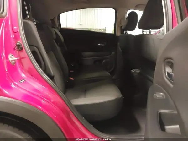 3CZRU6H34HM700300 2017 HONDA HR-V - Image 8