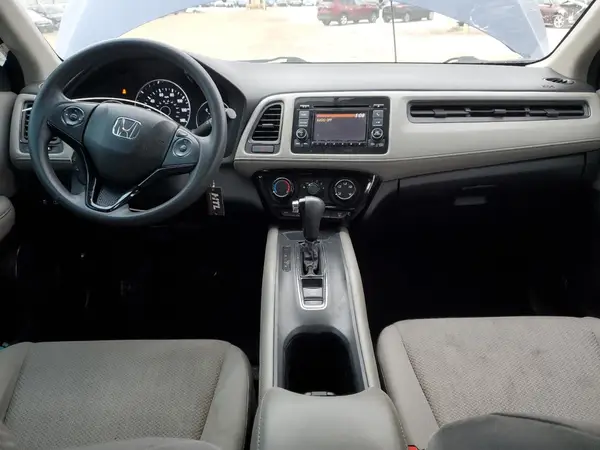 3CZRU6H34HM700653 2017 HONDA HR-V - Image 8