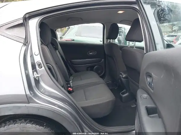 3CZRU6H34HM712320 2017 HONDA HR-V - Image 8