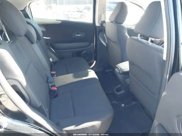 3CZRU6H34HM732731 2017 HONDA HR-V - Image 8