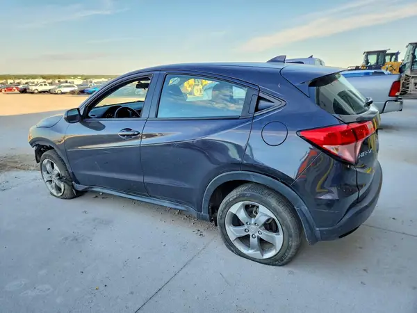3CZRU6H34JG704321 2018 HONDA HR-V - Image 2