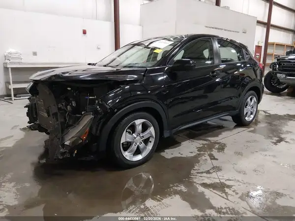 3CZRU6H34JG705596 2018 HONDA HR-V - Image 2