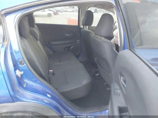 3CZRU6H34JG714671 2018 HONDA HR-V - Image 8