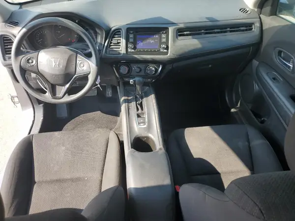 3CZRU6H34JG717084 2018 HONDA HR-V - Image 8