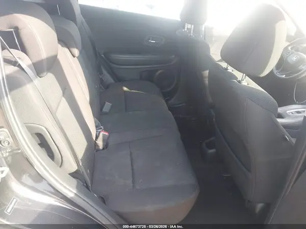 3CZRU6H34JG717764 2018 HONDA HR-V - Image 8
