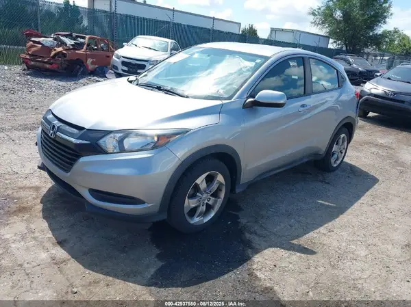 3CZRU6H34JG719515 2018 HONDA HR-V - Image 2