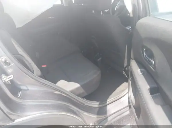 3CZRU6H34JG721202 2018 HONDA HR-V - Image 8