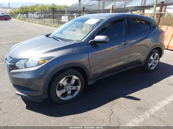 3CZRU6H34JG728053 2018 HONDA HR-V - Image 2