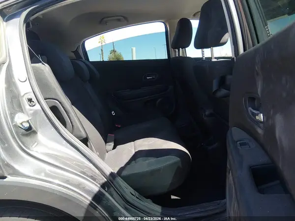3CZRU6H34JG728053 2018 HONDA HR-V - Image 8