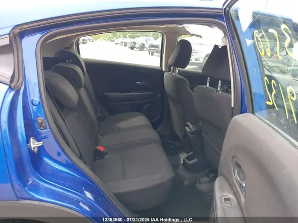 3CZRU6H34JM109132 2018 HONDA HR-V - Image 8