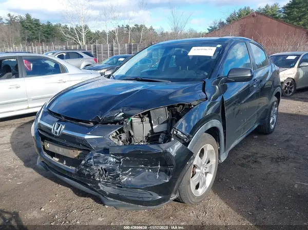3CZRU6H34JM721010 2018 HONDA HR-V - Image 2