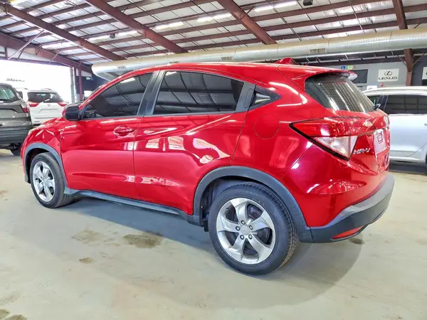 3CZRU6H34JM722884 2018 HONDA HR-V - Image 2