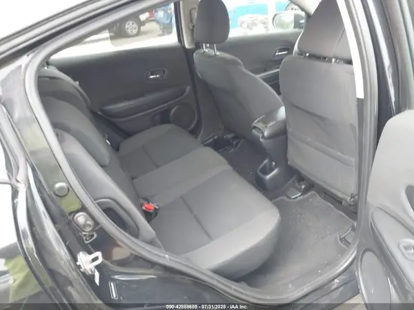 3CZRU6H34KG700187 2019 HONDA HR-V - Image 8
