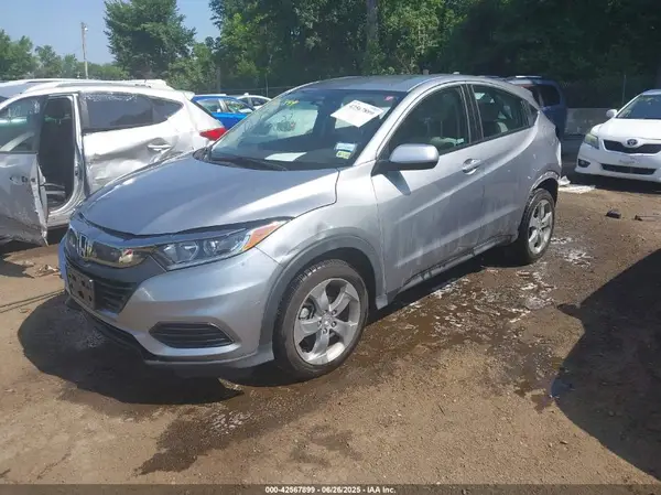 3CZRU6H34KG704482 2019 HONDA HR-V - Image 2