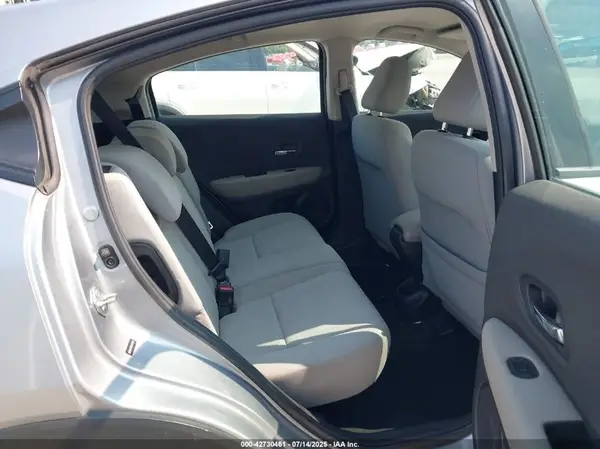 3CZRU6H34KG704899 2019 HONDA HR-V - Image 8