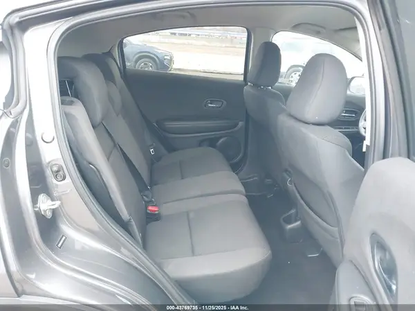 3CZRU6H34KG709102 2019 HONDA HR-V - Image 8