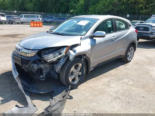 3CZRU6H34KG716986 2019 HONDA HR-V - Image 2