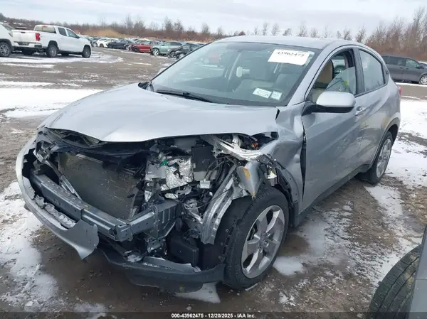 3CZRU6H34KG717409 2019 HONDA HR-V - Image 2