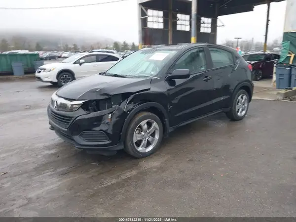 3CZRU6H34KG720181 2019 HONDA HR-V - Image 2