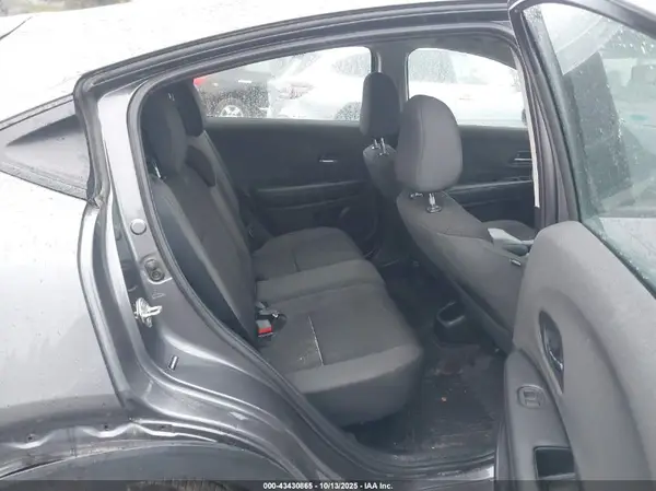 3CZRU6H34KG722836 2019 HONDA HR-V - Image 8