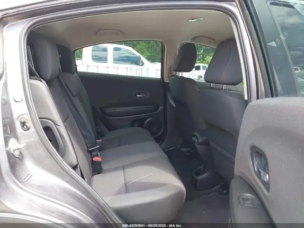 3CZRU6H34KM728685 2019 HONDA HR-V - Image 8