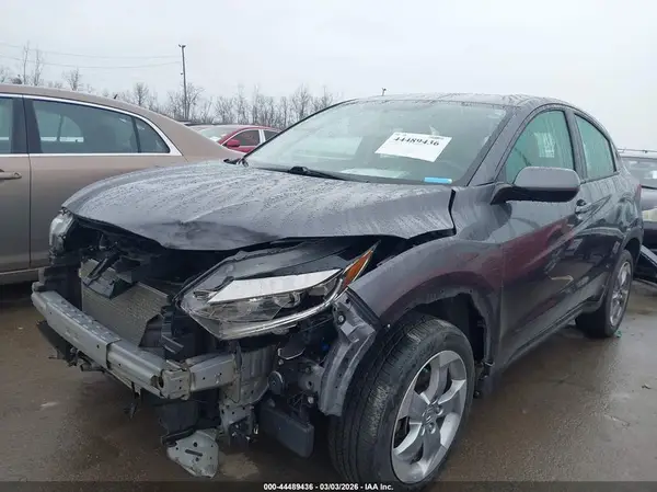 3CZRU6H34MM707323 2021 HONDA HR-V - Image 2