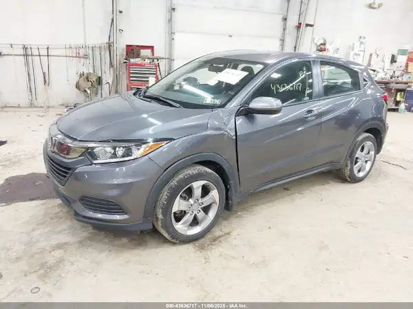 3CZRU6H34MM737227 2021 HONDA HR-V - Image 2