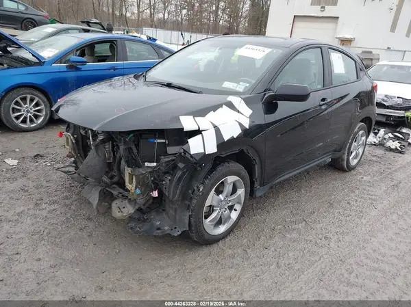 3CZRU6H34MM739589 2021 HONDA HR-V - Image 2