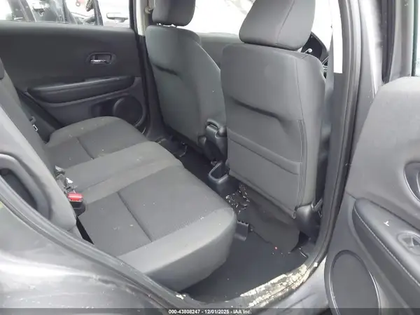 3CZRU6H34MM755372 2021 HONDA HR-V - Image 8