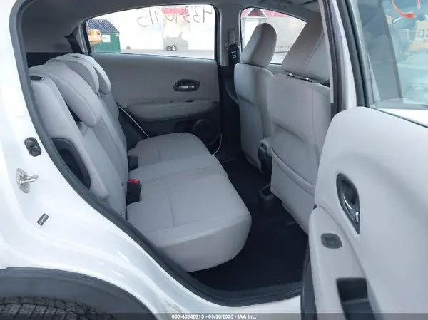 3CZRU6H35GM702538 2016 HONDA HR-V - Image 8