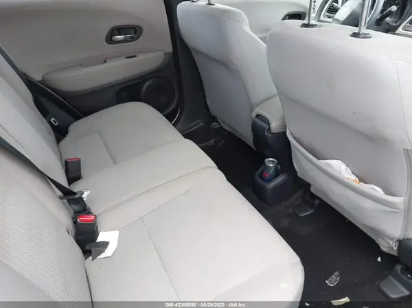 3CZRU6H35GM702636 2016 HONDA HR-V - Image 8