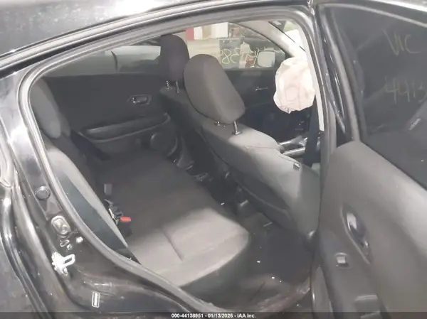 3CZRU6H35GM711000 2016 HONDA HR-V - Image 8