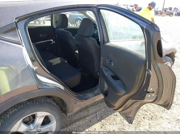 3CZRU6H35GM722790 2016 HONDA HR-V - Image 8