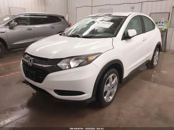3CZRU6H35GM728749 2016 HONDA HR-V - Image 2