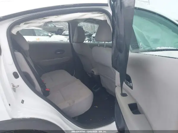 3CZRU6H35GM728749 2016 HONDA HR-V - Image 8
