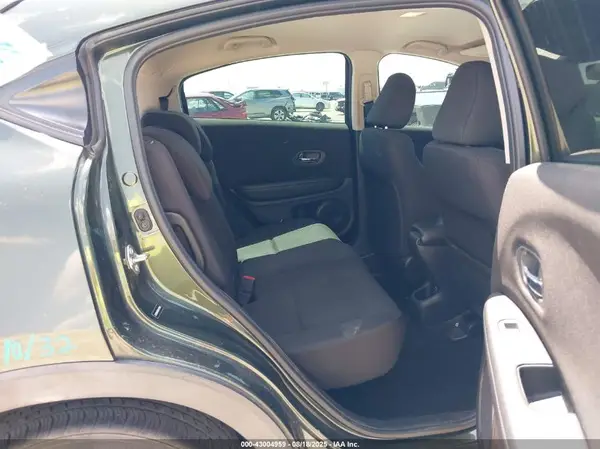 3CZRU6H35GM732588 2016 HONDA HR-V - Image 8
