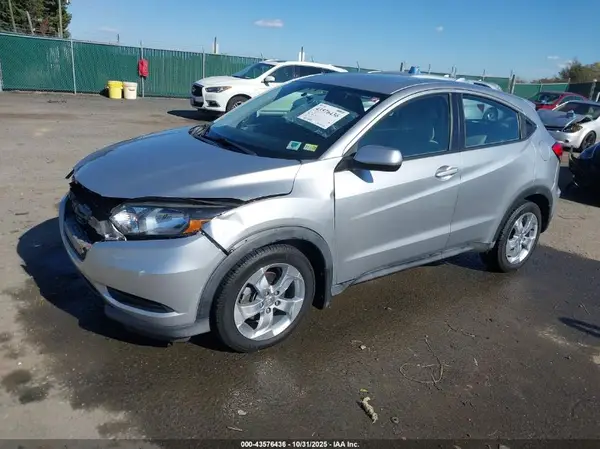 3CZRU6H35GM735961 2016 HONDA HR-V - Image 2