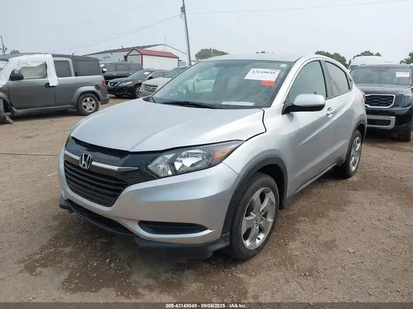 3CZRU6H35GM758768 2016 HONDA HR-V - Image 2