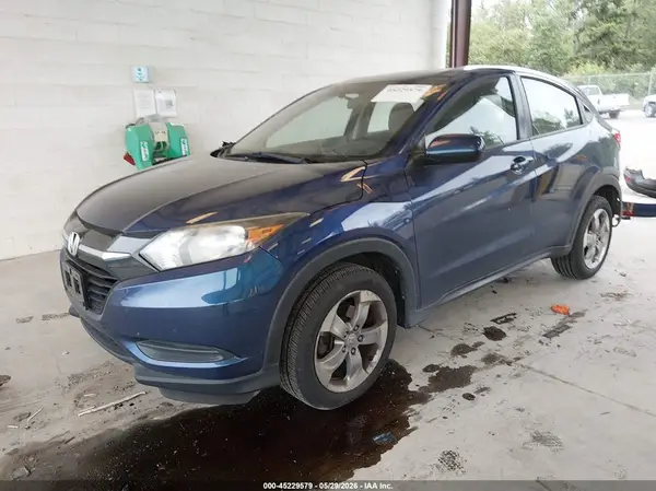 3CZRU6H35HG700143 2017 HONDA HR-V - Image 2