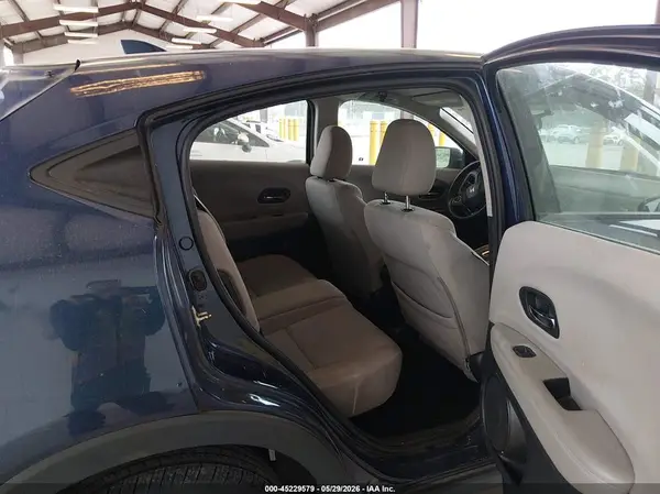 3CZRU6H35HG700143 2017 HONDA HR-V - Image 8