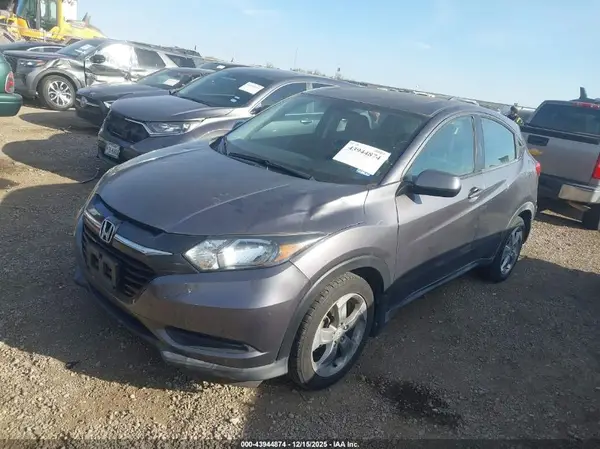 3CZRU6H35HG702569 2017 HONDA HR-V - Image 2