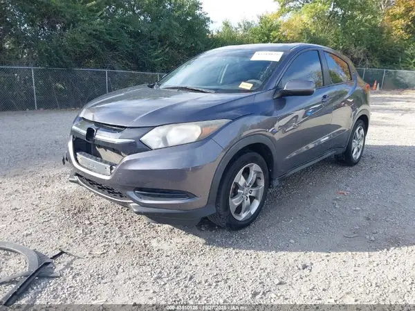 3CZRU6H35HG704774 2017 HONDA HR-V - Image 2