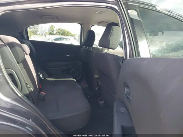 3CZRU6H35HG704774 2017 HONDA HR-V - Image 8