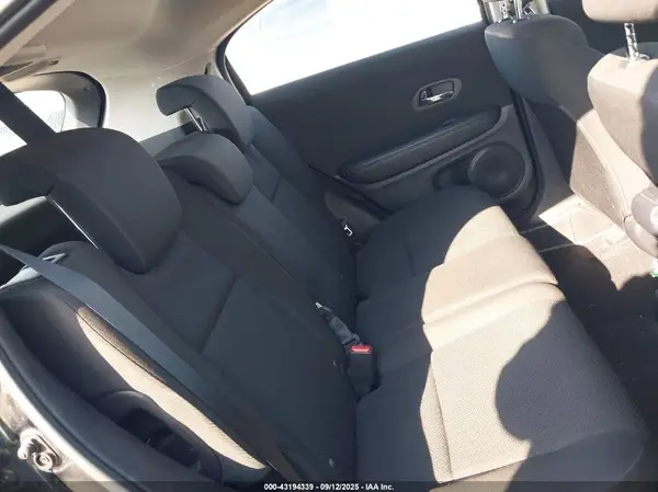 3CZRU6H35HG706735 2017 HONDA HR-V - Image 8